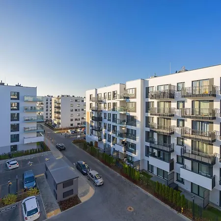 Apartament Elegant In With Parking And Desk For Remote Work By Renters Warszawa