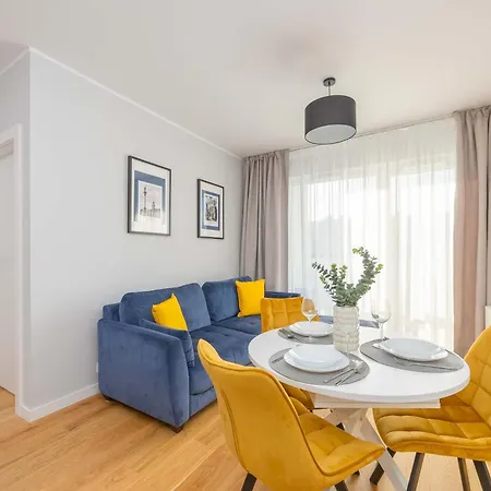 Elegant In With Parking And Desk For Remote Work By Renters * Varşova